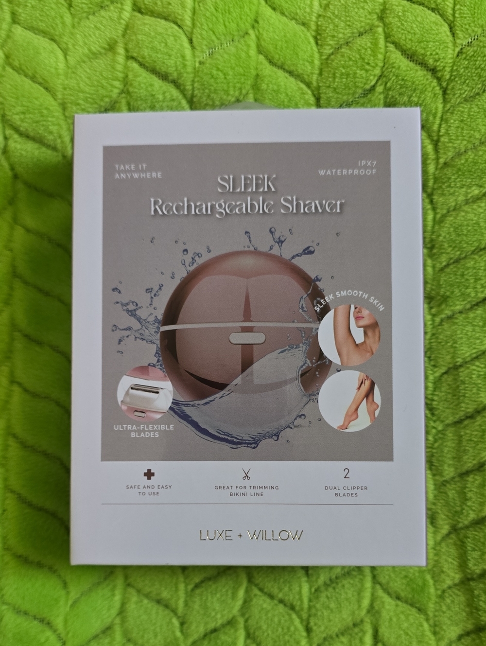 Travelers Portable Lee Sleek Rechargeable Shaver - Mauve